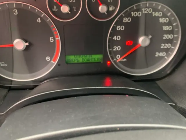 Ford Focus - фото 3