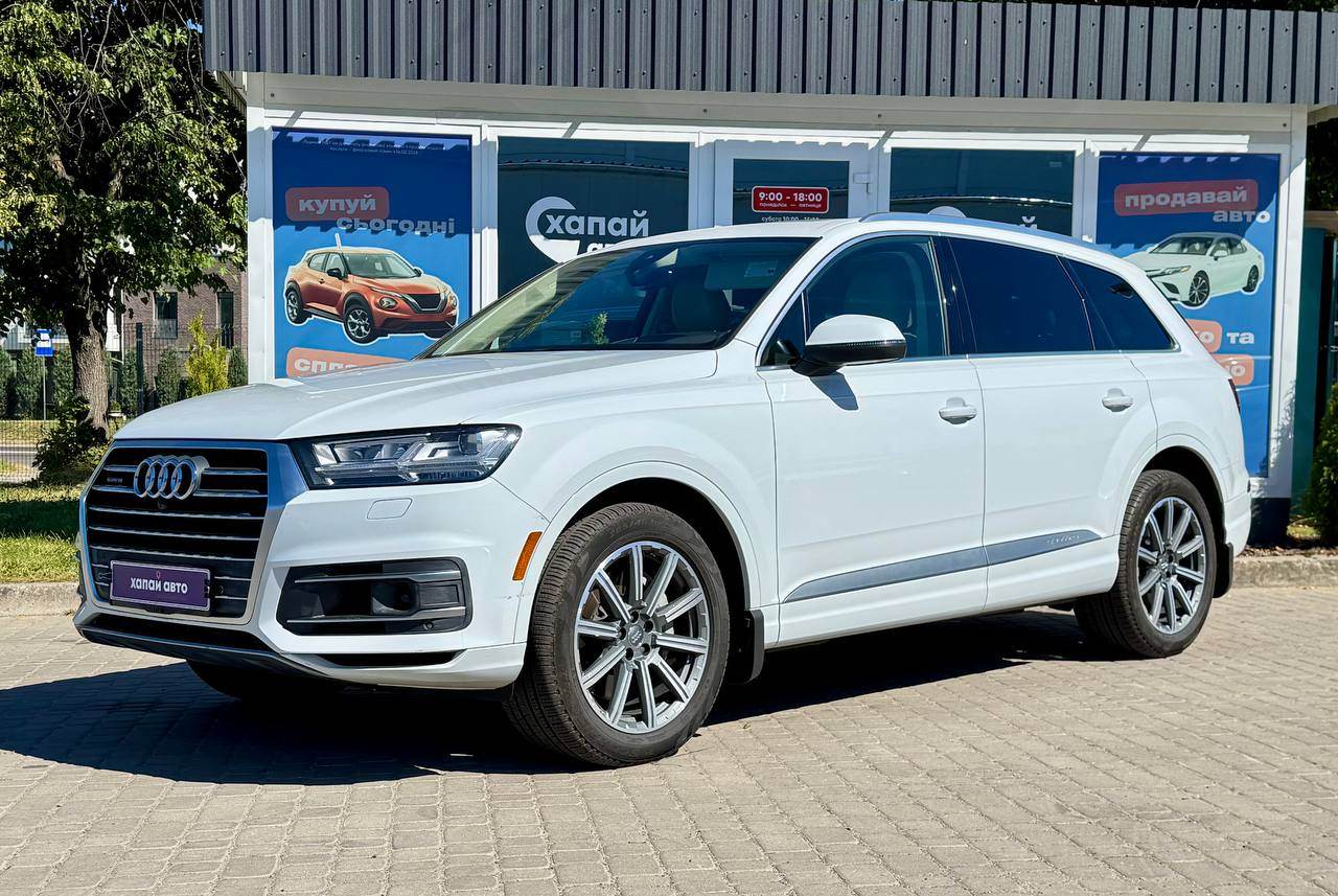 Audi Q7 - фото 1