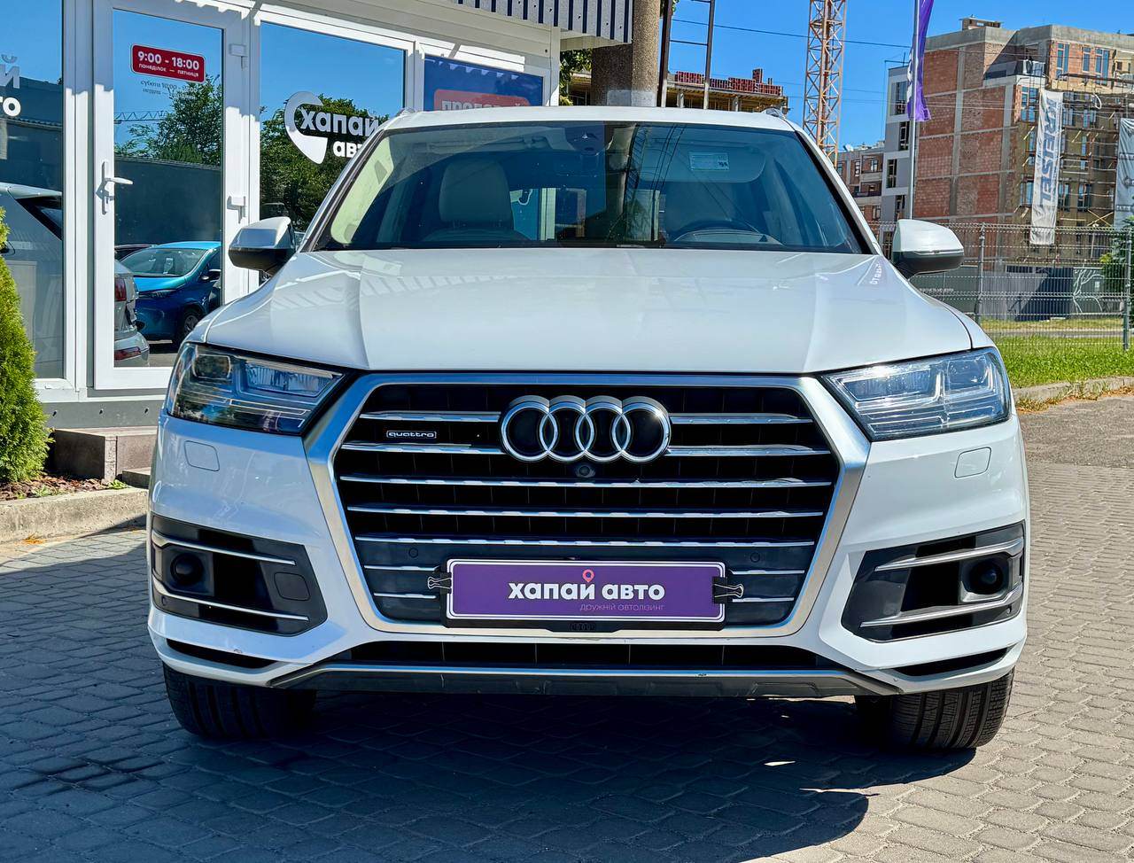 Audi Q7 - фото 10