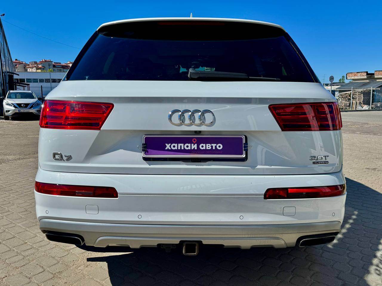 Audi Q7 - фото 11