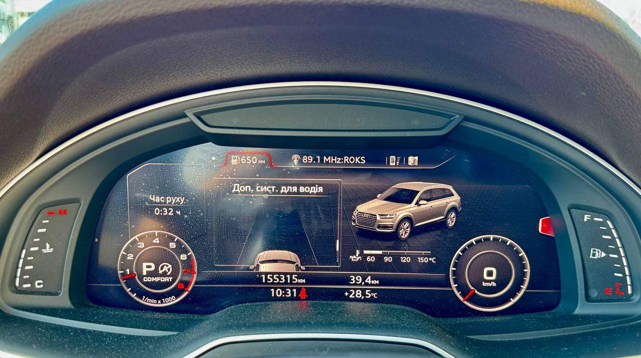 Audi Q7 - фото 24