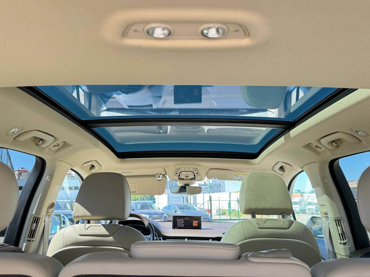 Audi Q7 - фото 35