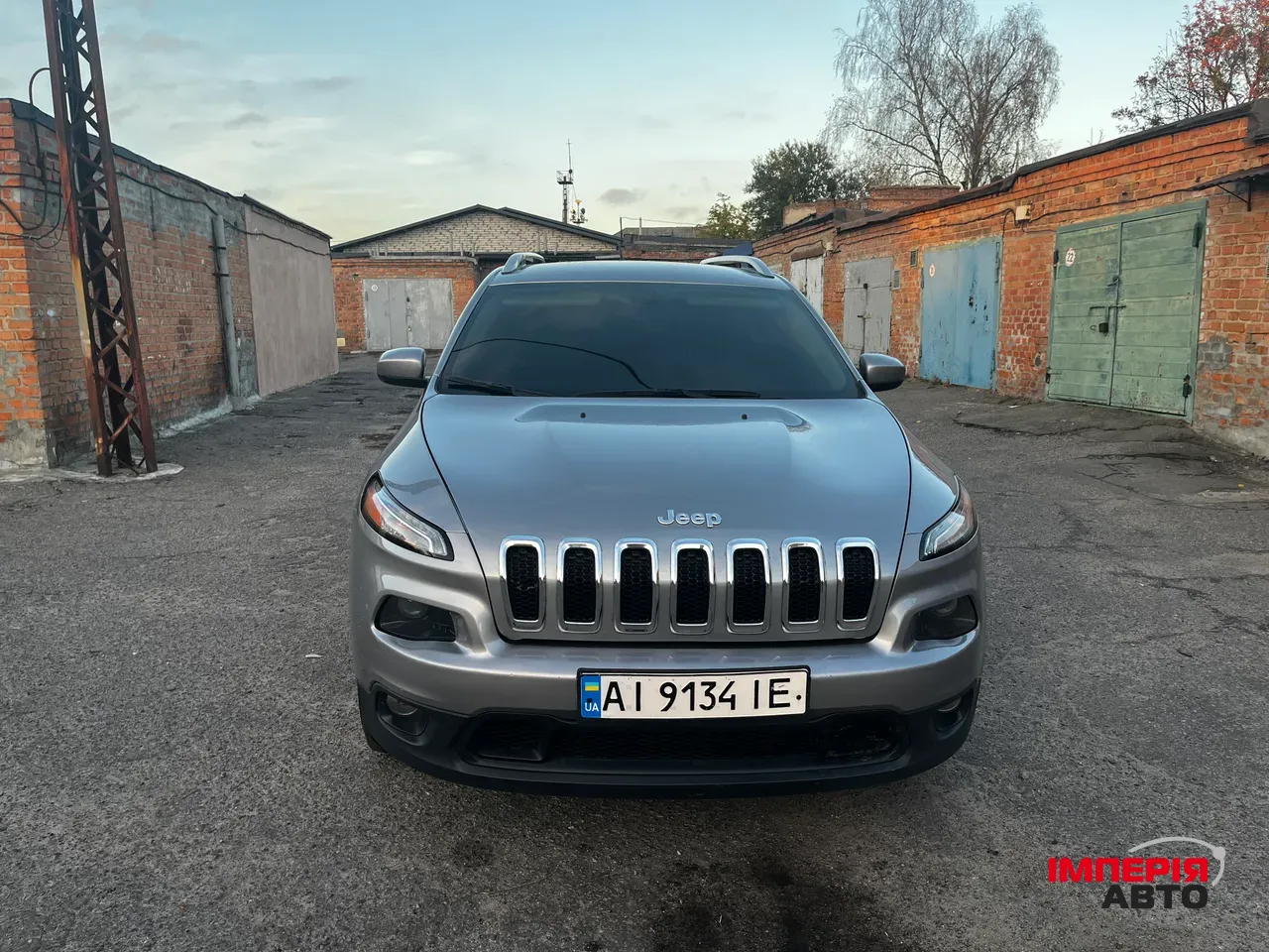 Jeep Cherokee - фото 2