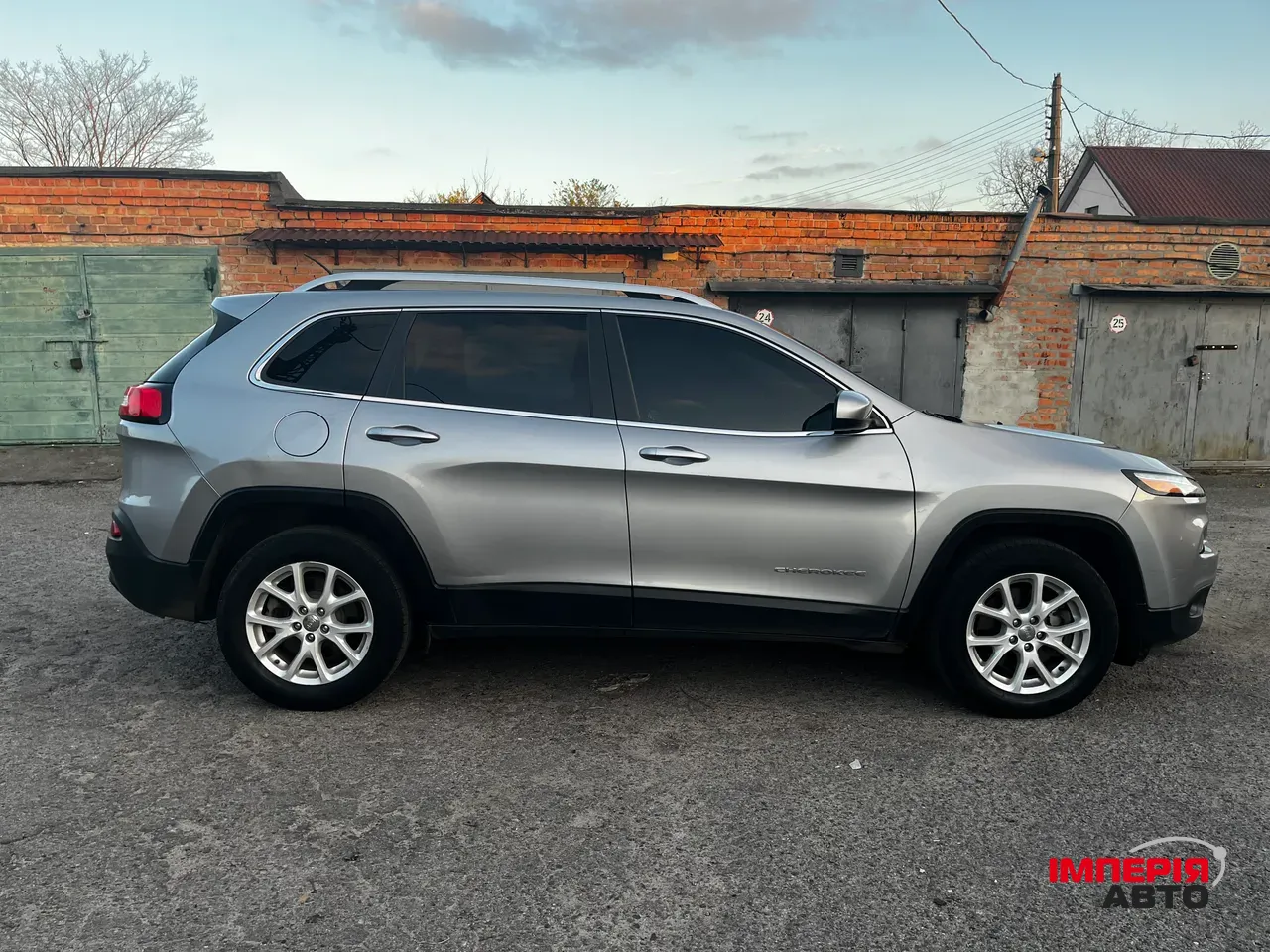 Jeep Cherokee - фото 5