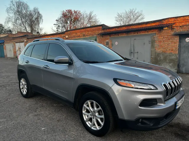 Jeep Cherokee - фото 3