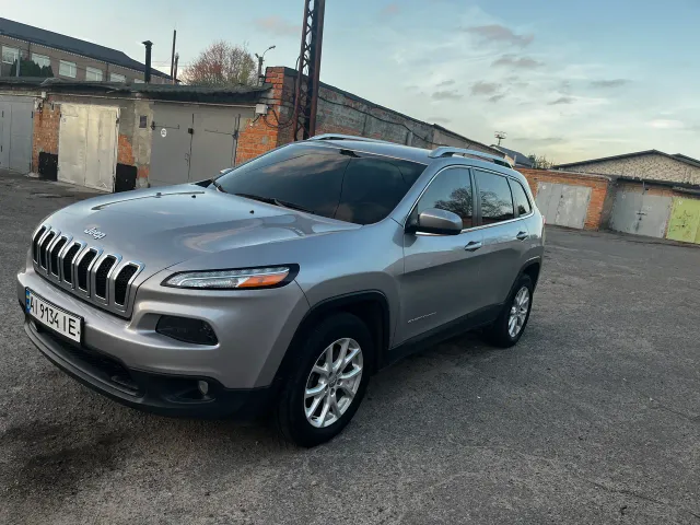 Jeep Cherokee - фото 1