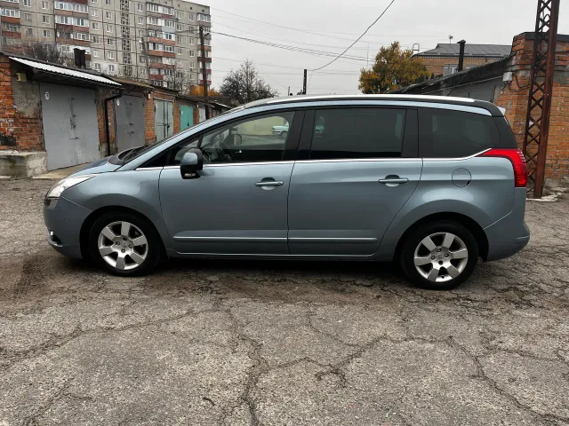 Peugeot 5008 - фото 5