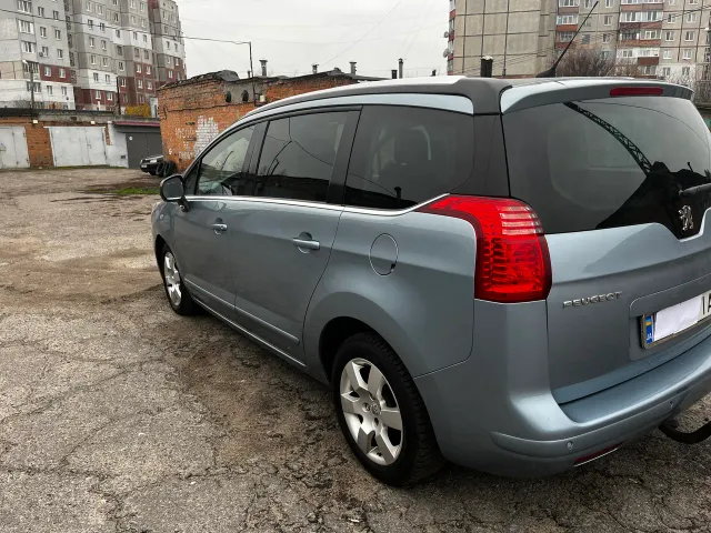 Peugeot 5008 - фото 3
