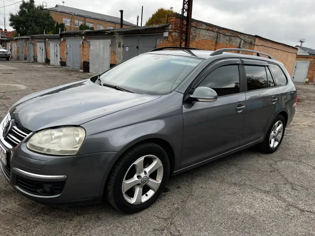 Volkswagen Golf - фото 1