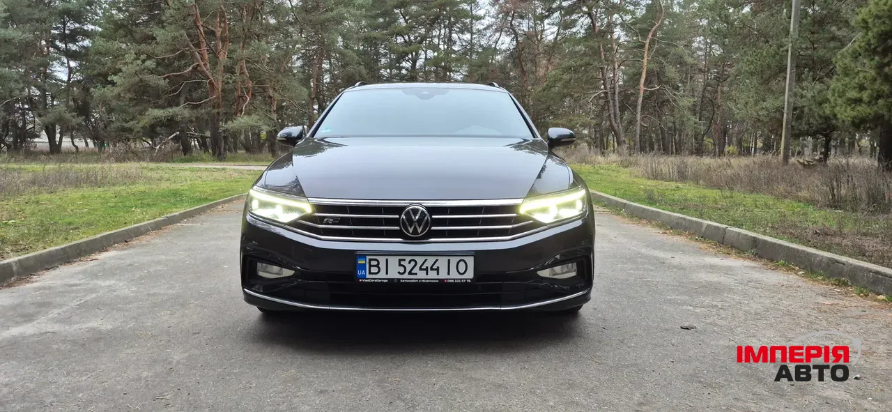 Volkswagen Passat - фото 2