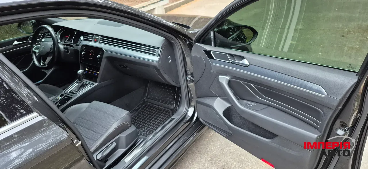 Volkswagen Passat - фото 13