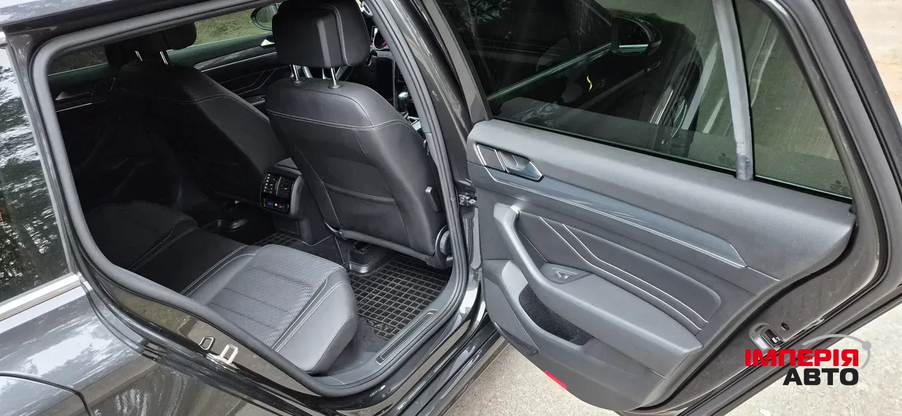 Volkswagen Passat - фото 12