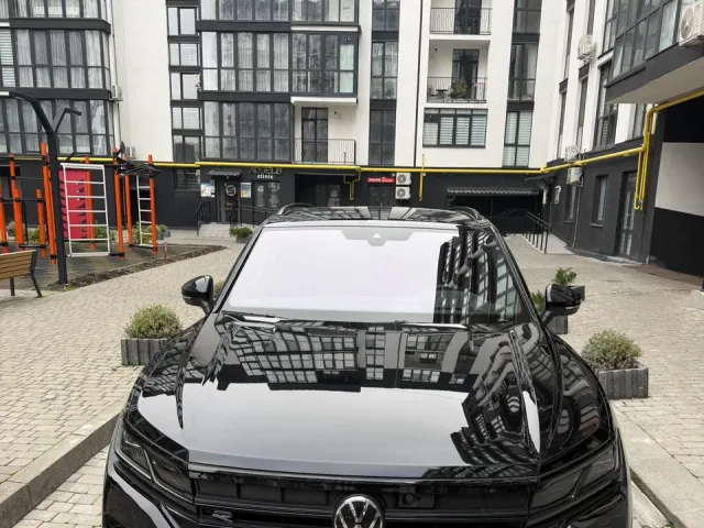 Volkswagen Touareg - фото 4