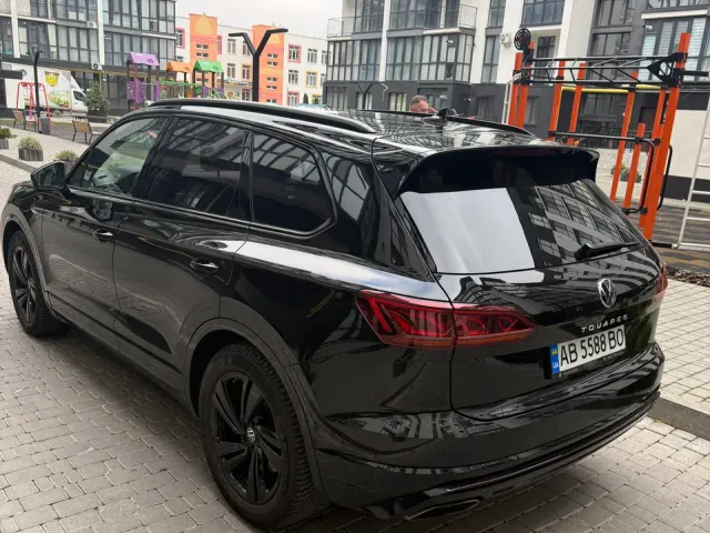 Volkswagen Touareg - фото 5