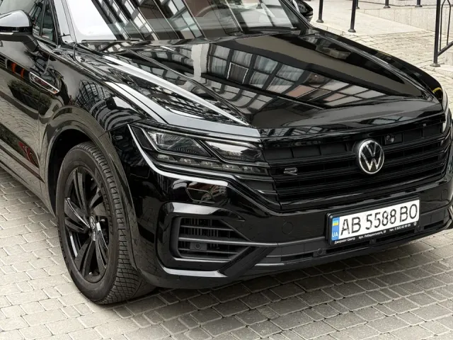 Volkswagen Touareg - фото 3