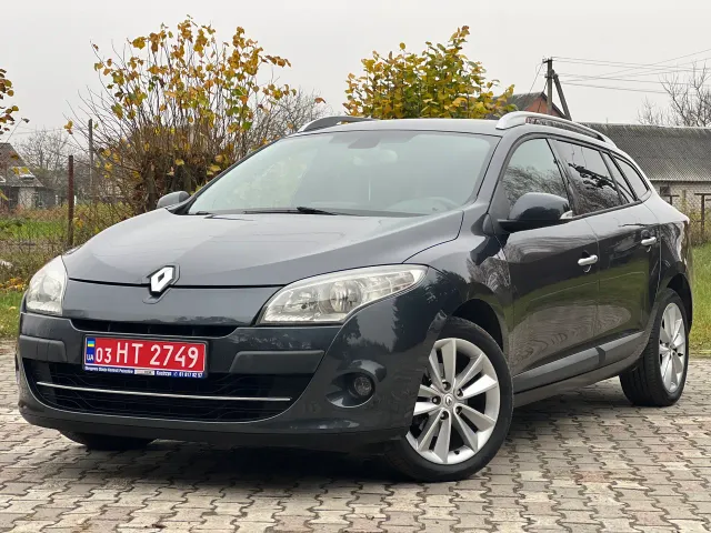 Renault Megane - фото 1