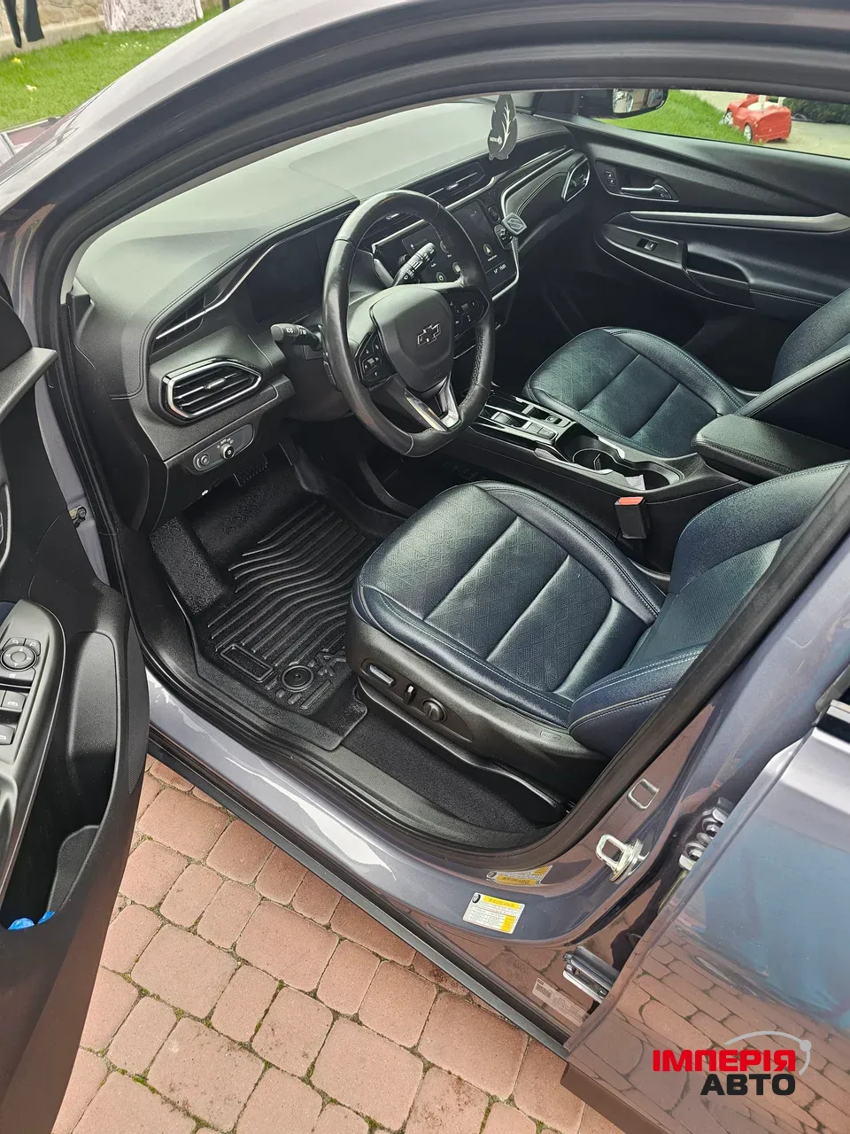 Chevrolet Bolt EUV - фото 9