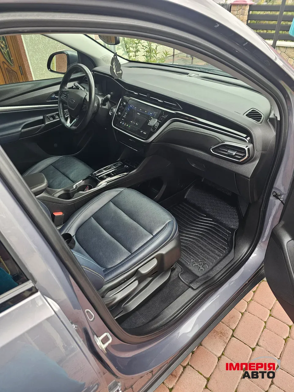 Chevrolet Bolt EUV - фото 10