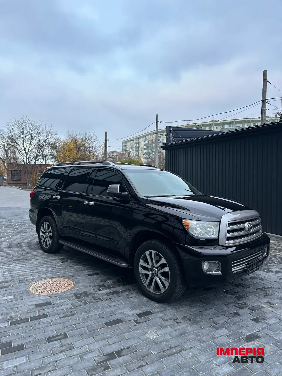 Toyota Sequoia - фото 5