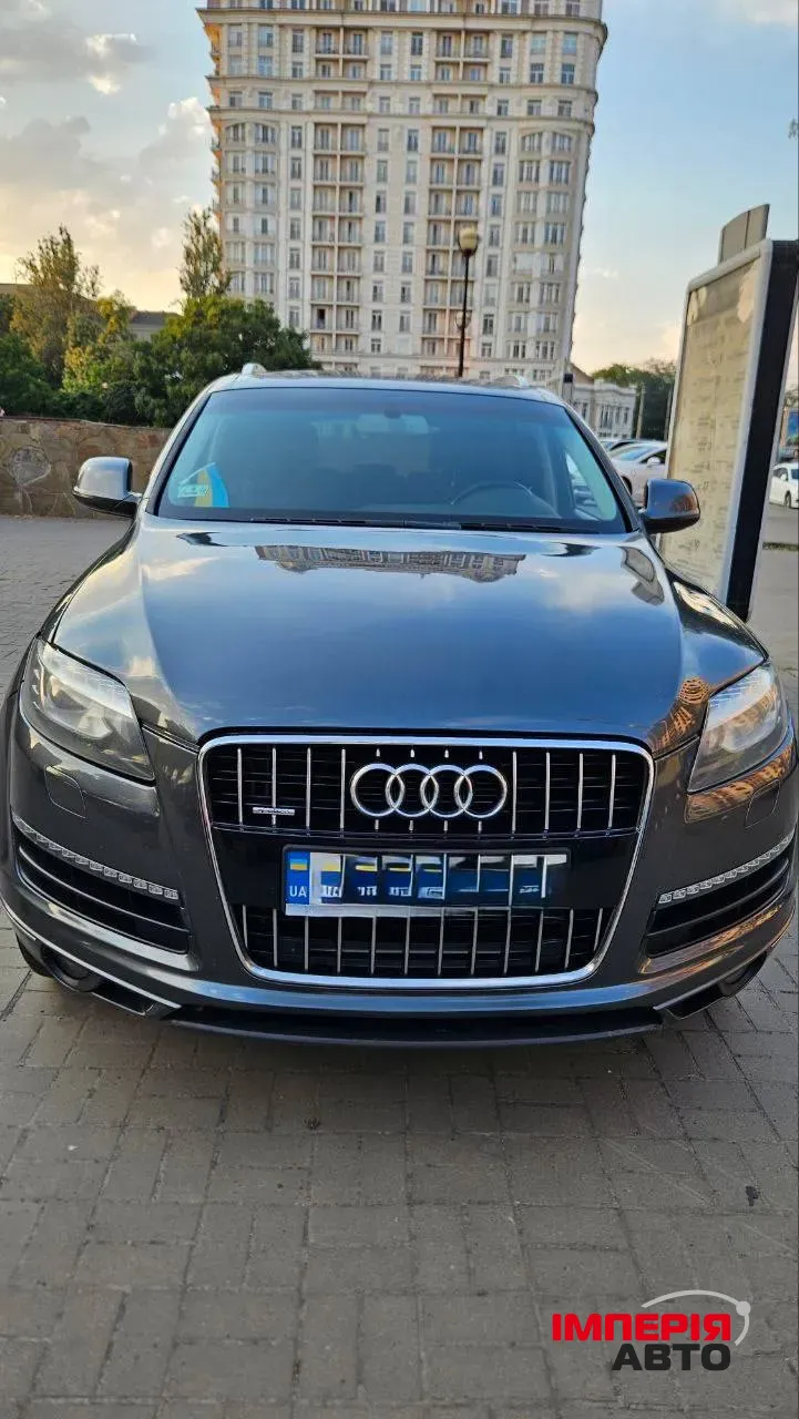 Audi Q7 - фото 2