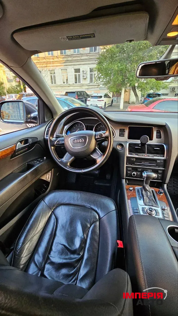 Audi Q7 - фото 5