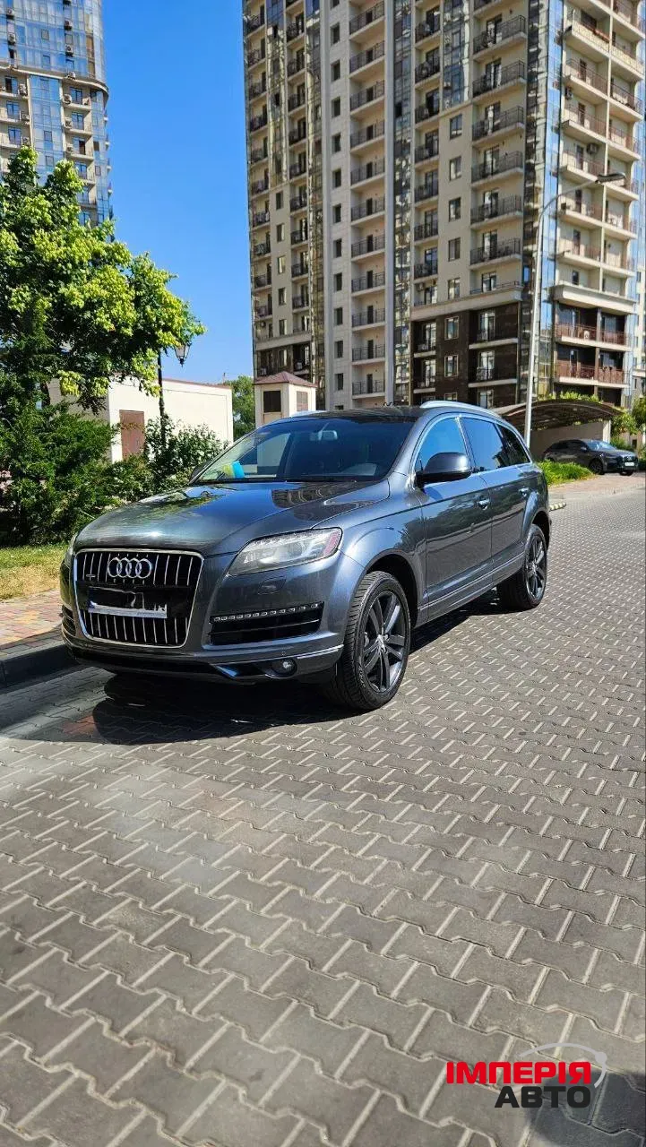 Audi Q7 - фото 1