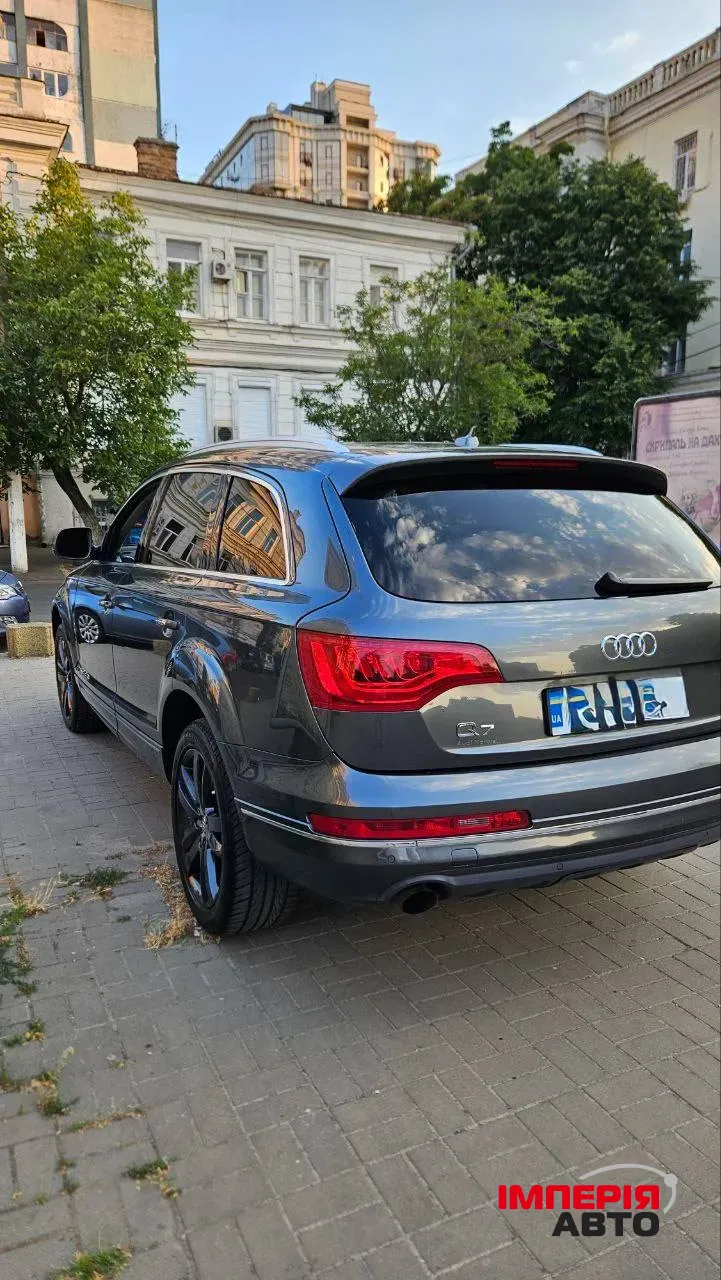 Audi Q7 - фото 3