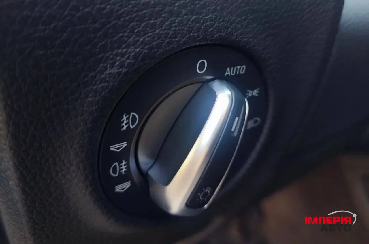 Audi Q7 - фото 11