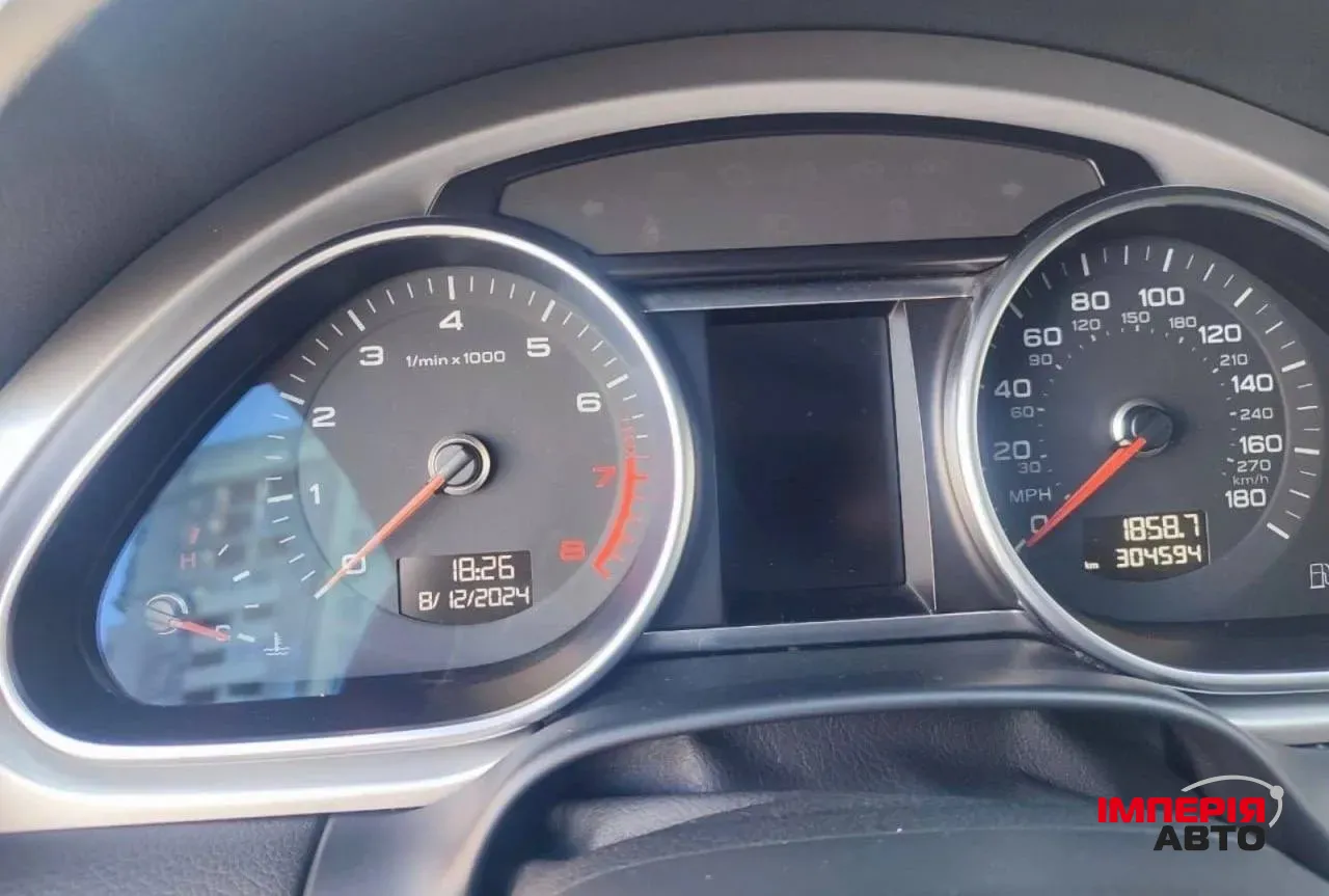 Audi Q7 - фото 19