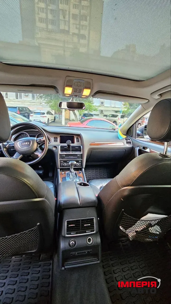 Audi Q7 - фото 7