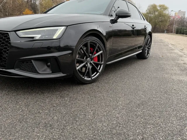 Audi A4 - фото 4