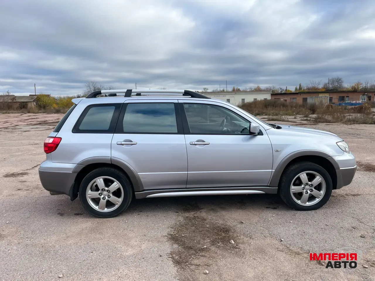 Mitsubishi Outlander - фото 8