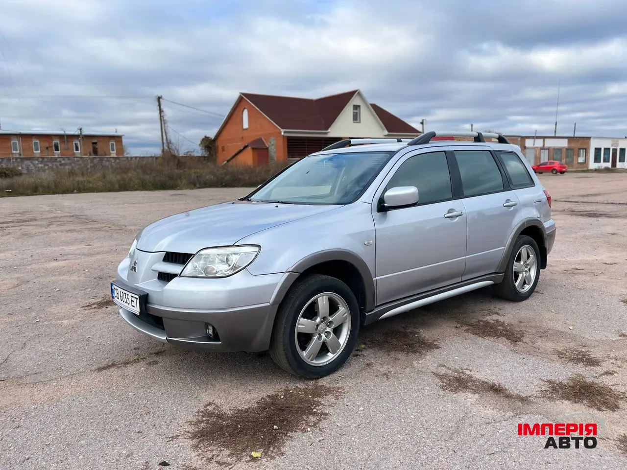 Mitsubishi Outlander - фото 3