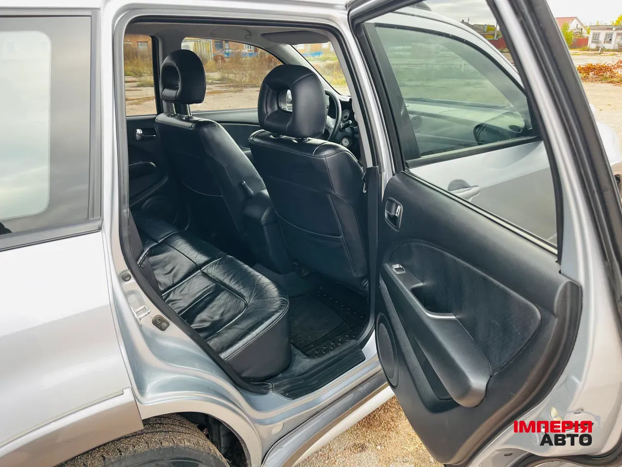 Mitsubishi Outlander - фото 14