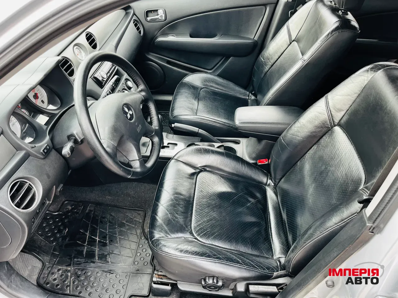 Mitsubishi Outlander - фото 17