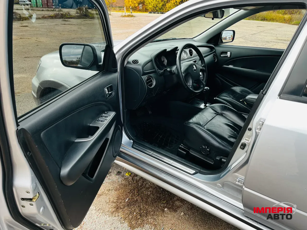 Mitsubishi Outlander - фото 11