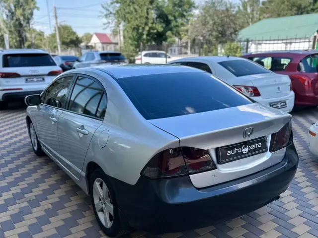 Honda Civic - фото 4