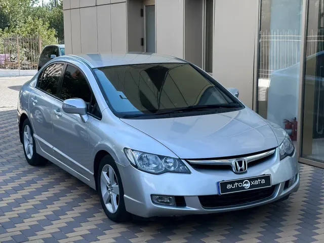 Honda Civic - фото 2