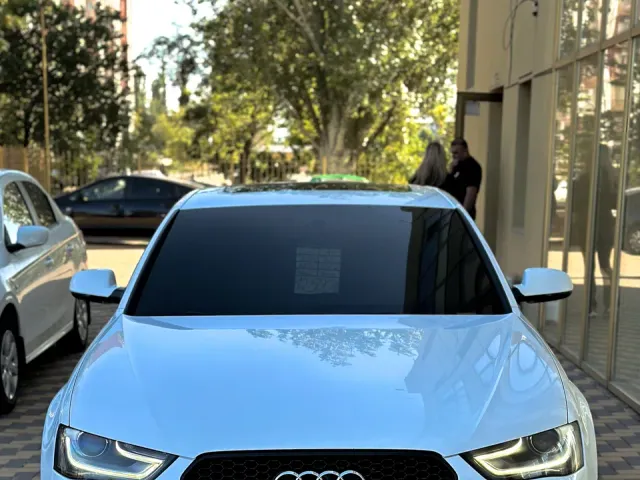 Audi A4 - фото 1