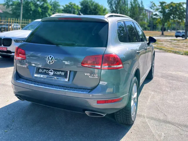 Volkswagen Touareg - фото 4