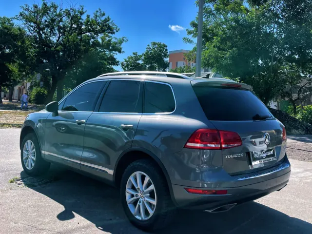 Volkswagen Touareg - фото 5