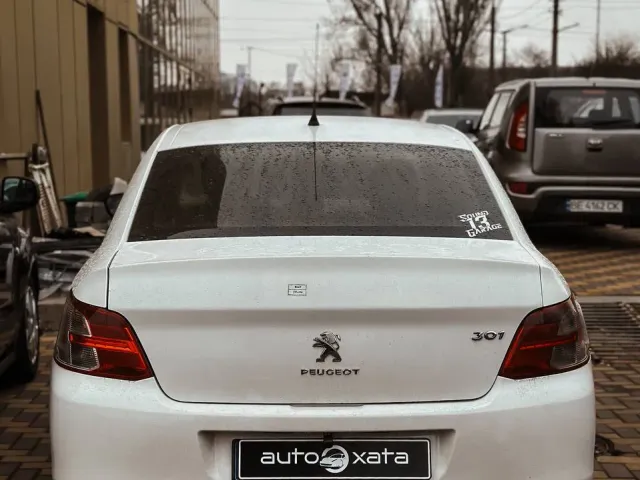 Peugeot 301 - фото 5