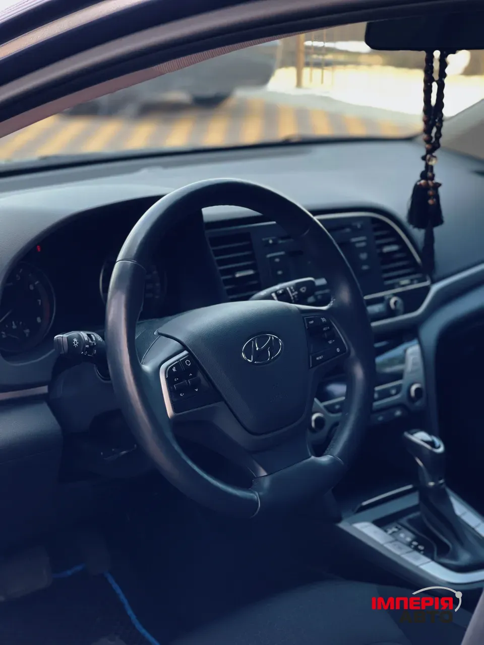 Hyundai Elantra - фото 10