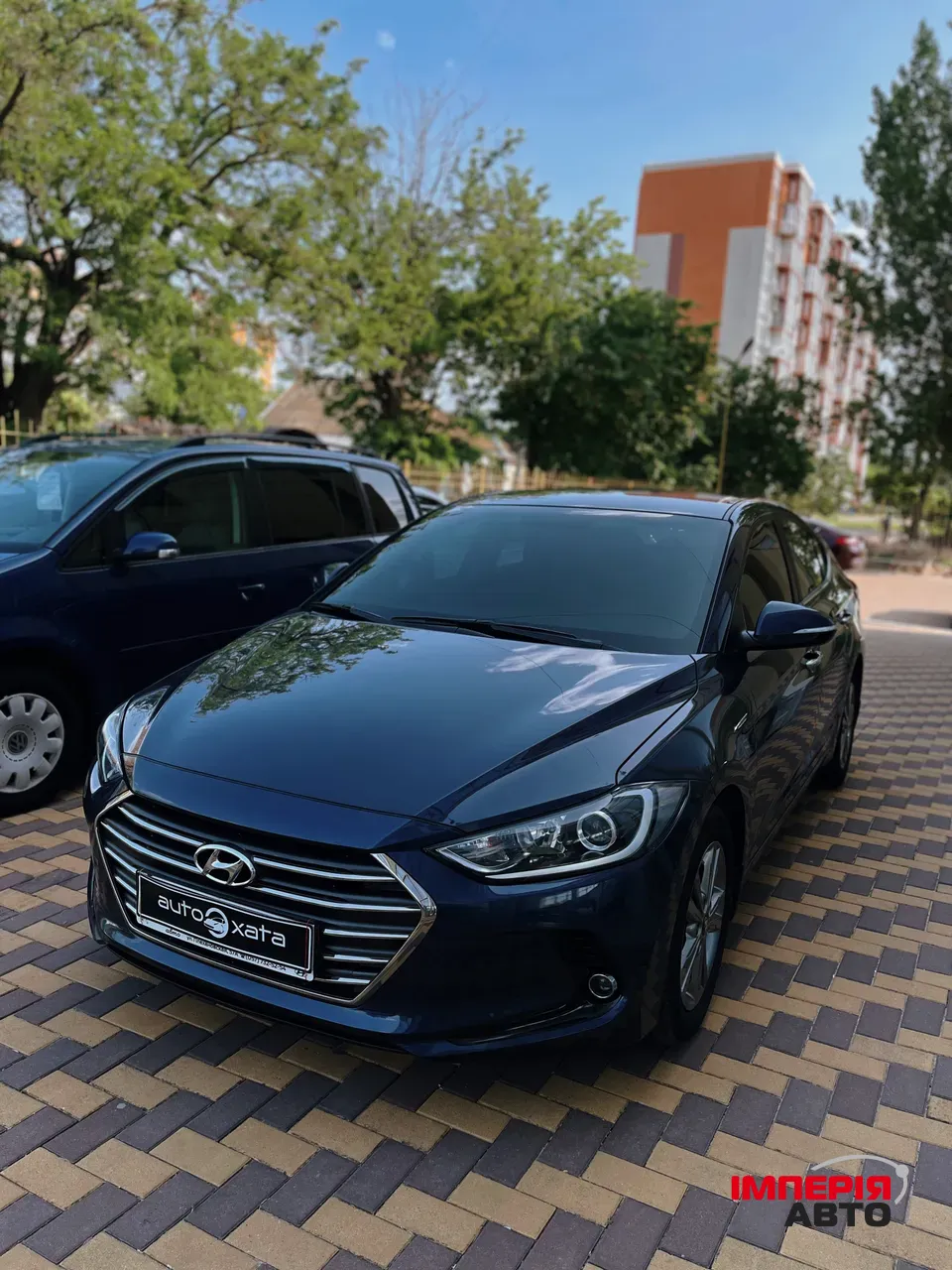 Hyundai Elantra - фото 3