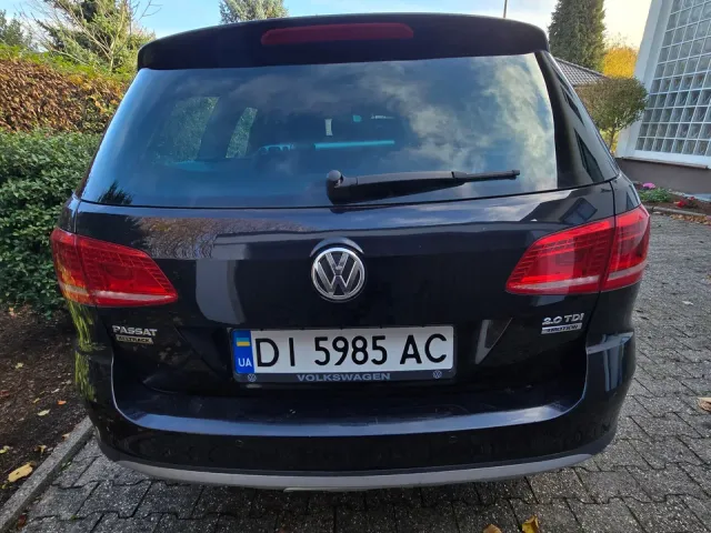 Volkswagen Passat - фото 2