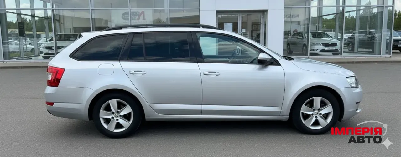 Skoda Octavia - фото 3