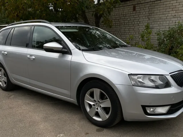 Skoda Octavia - фото 1