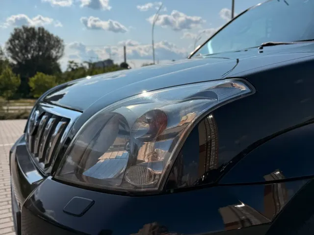 Toyota Land Cruiser Prado - фото 1