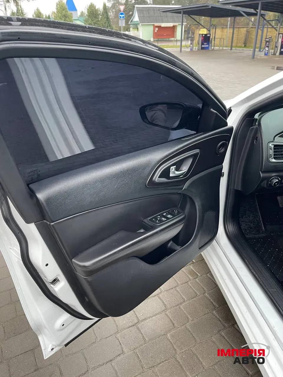 Chrysler 200 - фото 11