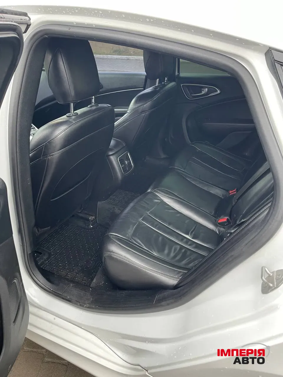 Chrysler 200 - фото 8